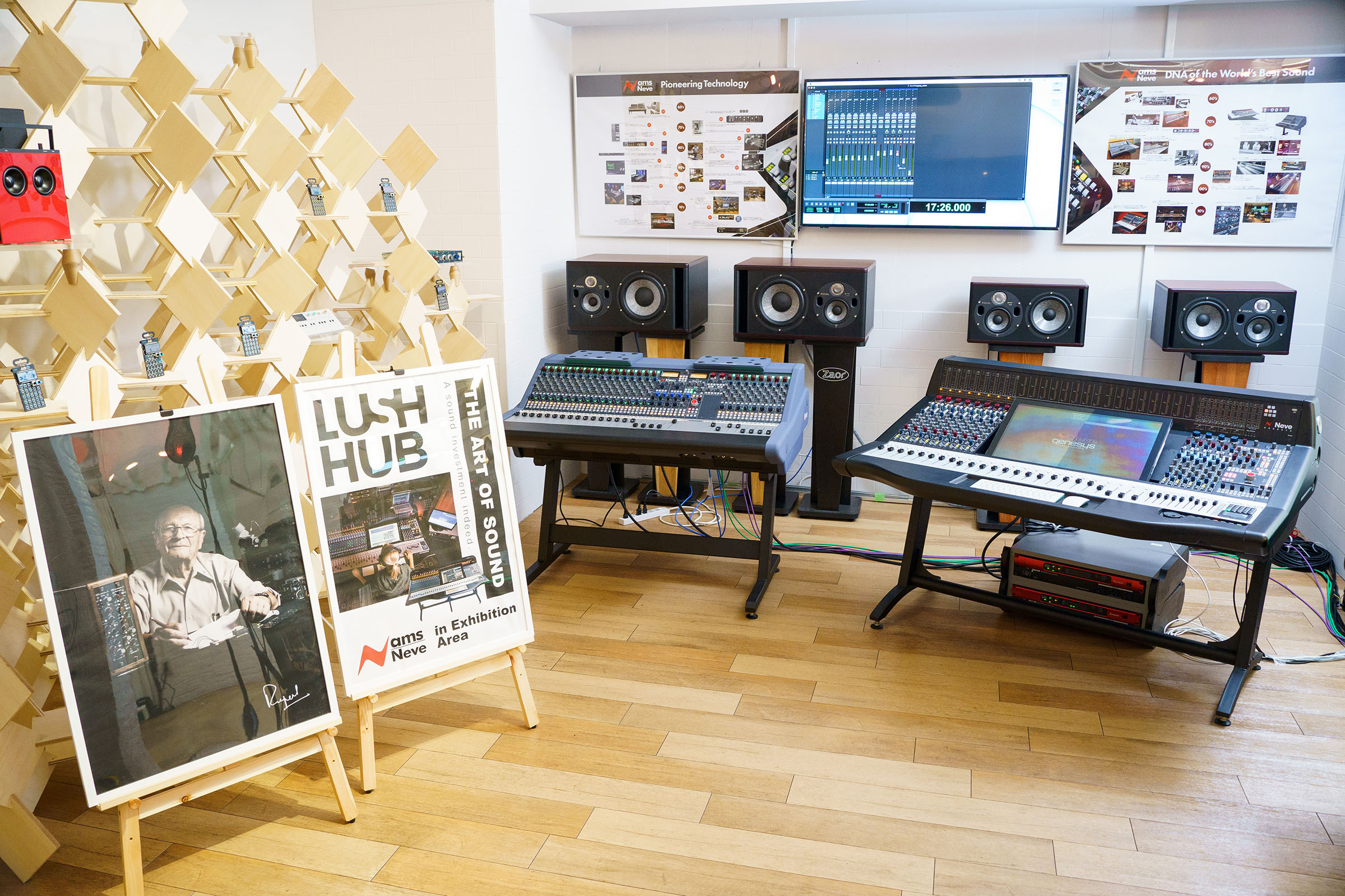 LUSH HUB AMS Neve 04