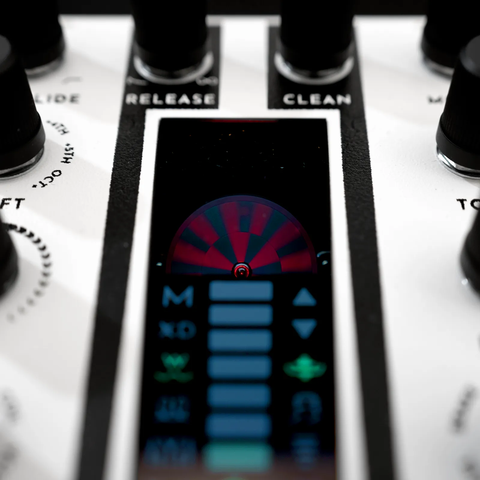 Motor Pedal - Japan Limited White -